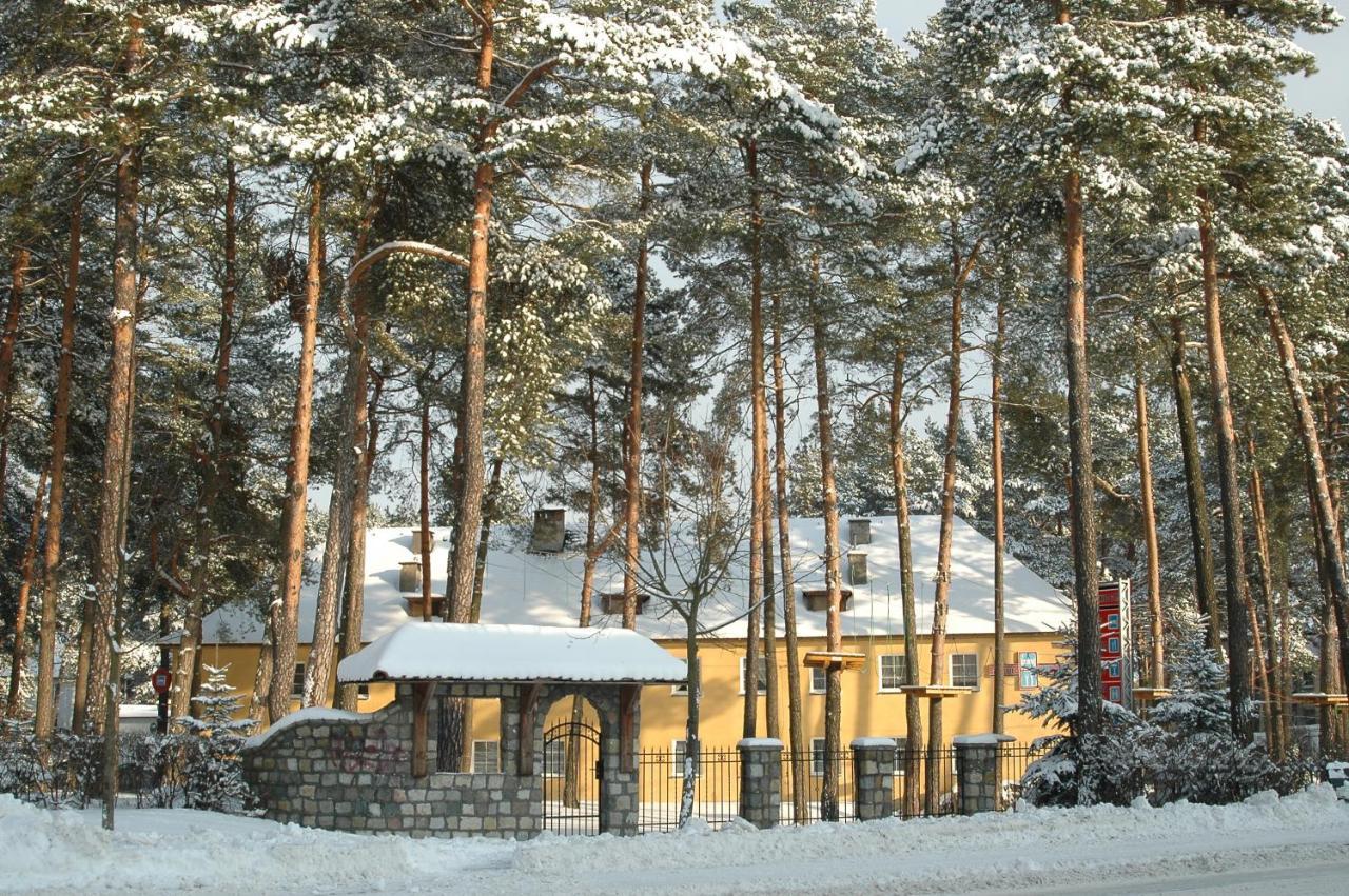 Gosciniec Borne Sulinowo - Byla Baza Wojskowa Hotel Bagian luar foto