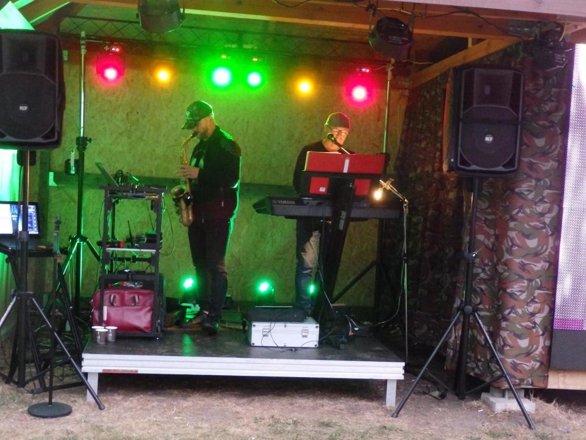 Gosciniec Borne Sulinowo - Byla Baza Wojskowa Hotel Bagian luar foto
