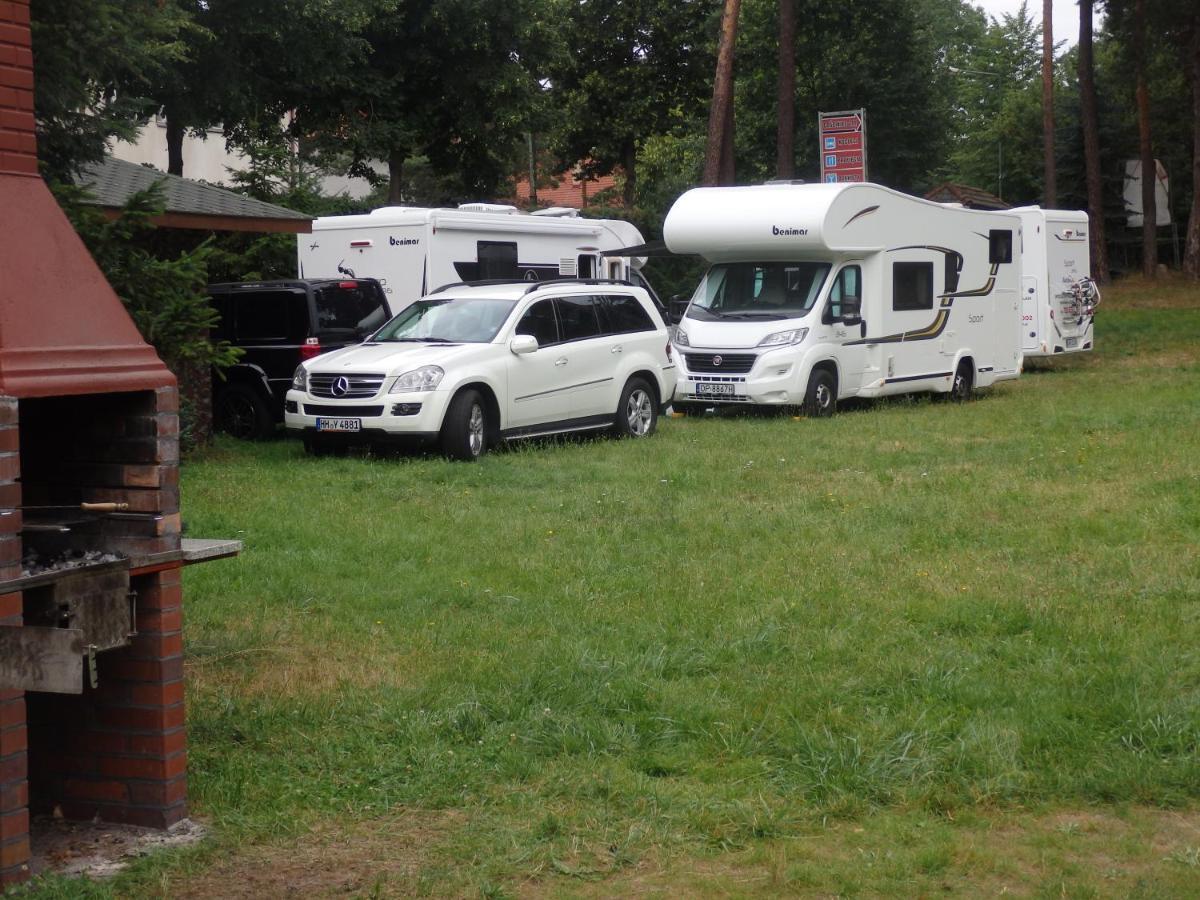 Gosciniec Borne Sulinowo - Byla Baza Wojskowa Hotel Bagian luar foto