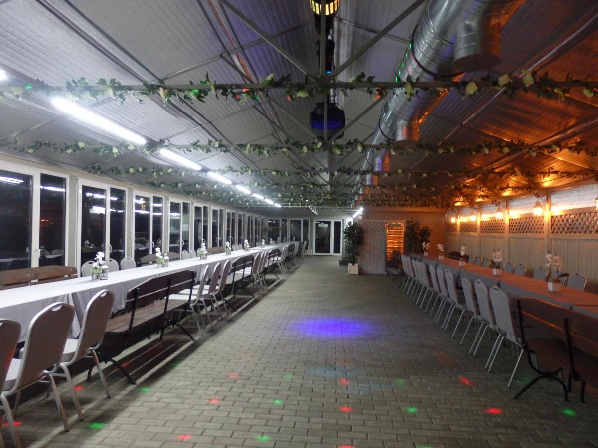 Gosciniec Borne Sulinowo - Byla Baza Wojskowa Hotel Bagian luar foto