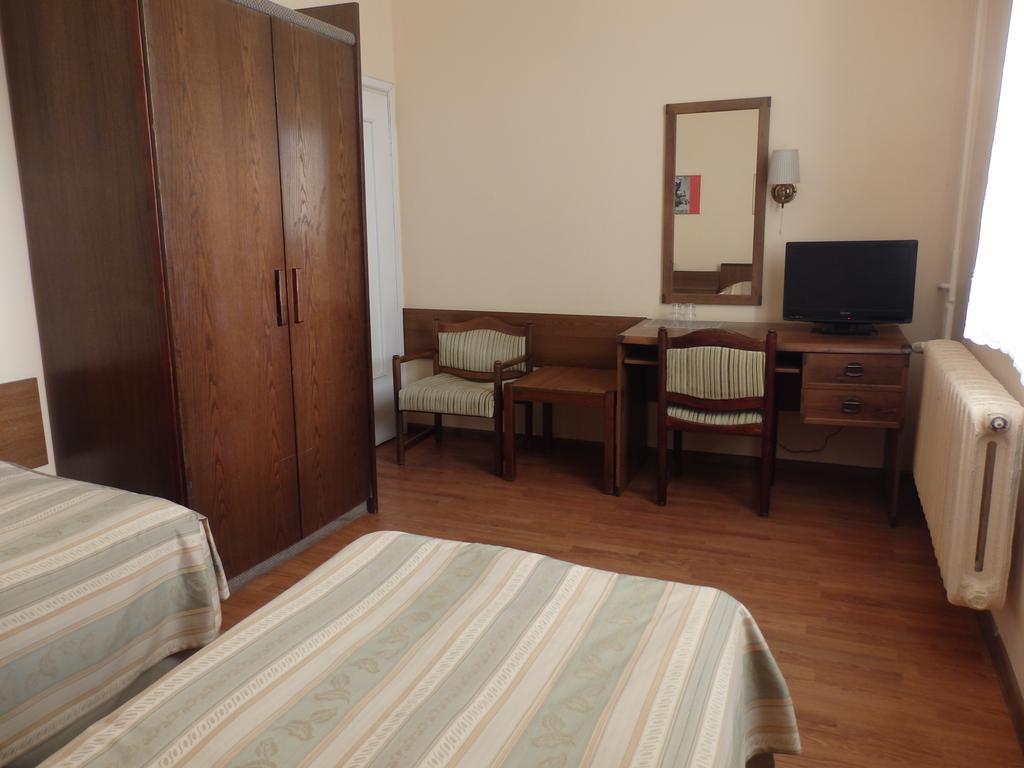 Gosciniec Borne Sulinowo - Byla Baza Wojskowa Hotel Ruang foto